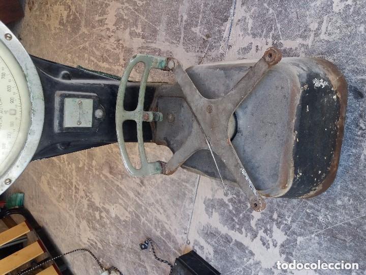 Antig&uuml;edades: bascula avery buen estado general - Foto 4