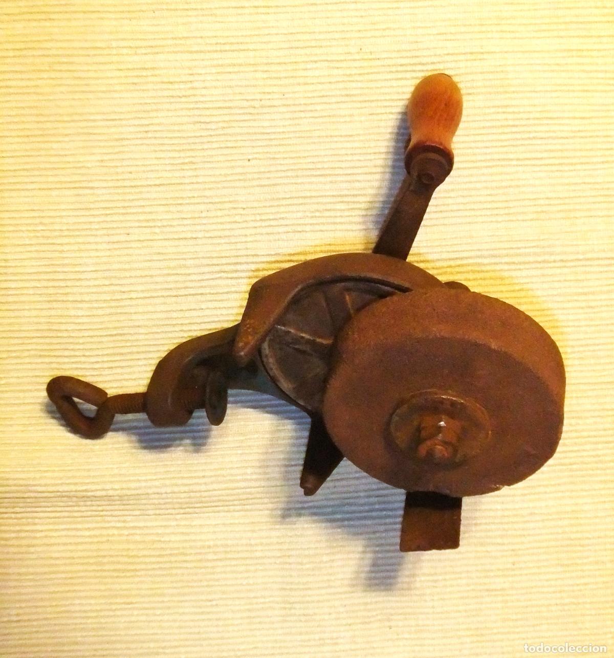 Antig&uuml;edades: ANTIGUO ESMERIL, AMOLADORA MANUAL DE MESA GERMANY - Foto 3