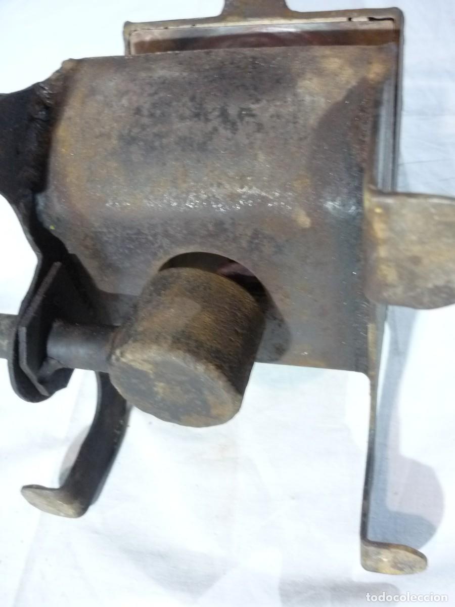 Antig&uuml;edades: Antiguo horno de hierro, interior de material refractario - Foto 21