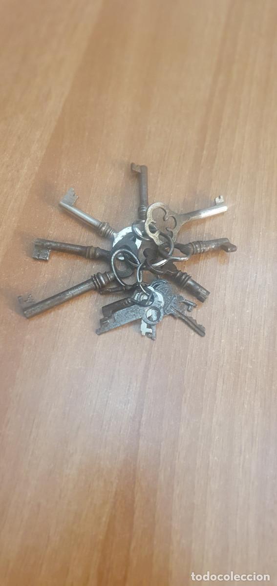Antig&uuml;edades: LOTE DE 14 PEQUE&Ntilde;AS LLAVES. - Foto 2