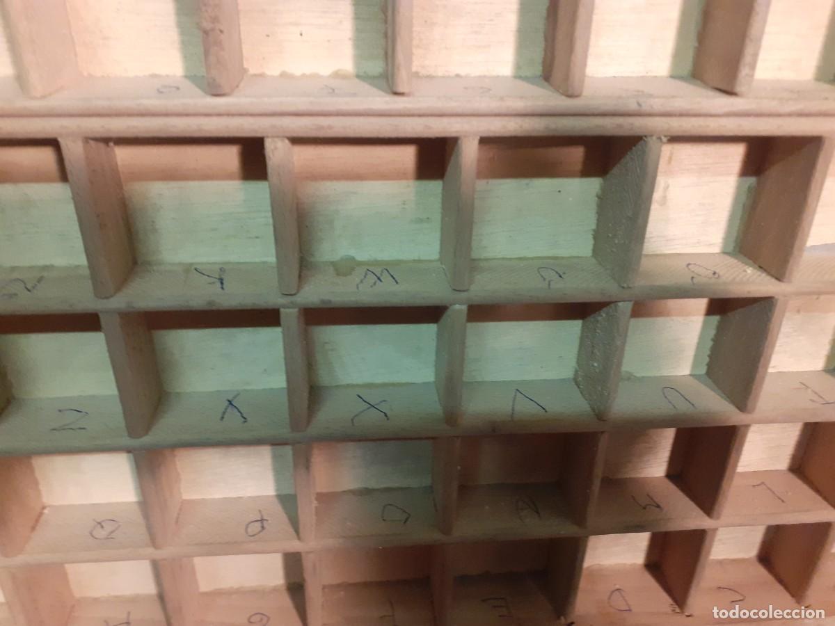 Antig&uuml;edades: Caj&oacute;n de madera de impresor - Foto 4