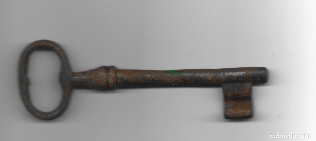 Antig&uuml;edades: ANTIGUA LLAVE DE FORJA - Foto 2