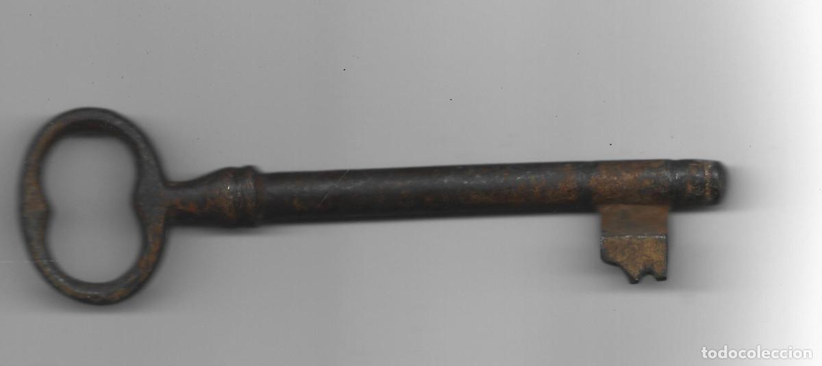 Antig&uuml;edades: ANTIGUA LLAVE DE FORJA - Foto 2