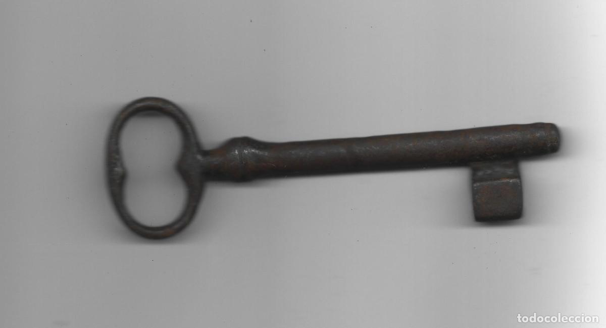 Antig&uuml;edades: ANTIGUA LLAVE DE FORJA - Foto 2