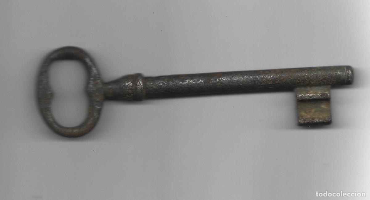 Antig&uuml;edades: ANTIGUA LLAVE DE FORJA - Foto 2