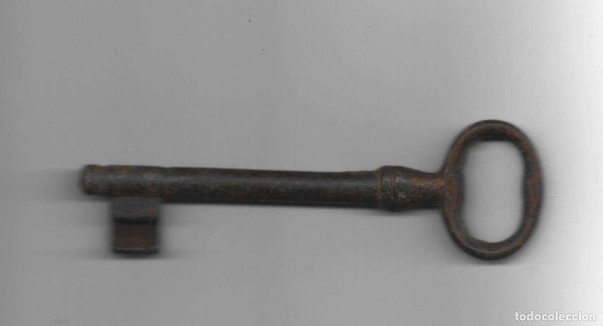 Antig&uuml;edades: ANTIGUA LLAVE DE FORJA - Foto 1