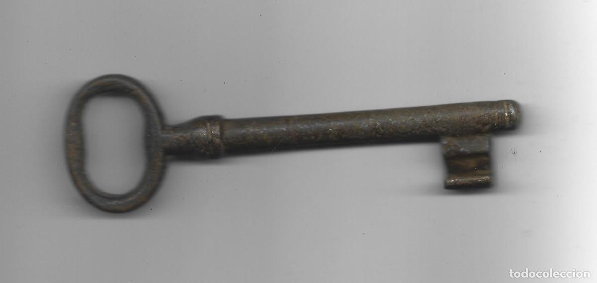 Antig&uuml;edades: ANTIGUA LLAVE DE FORJA - Foto 2