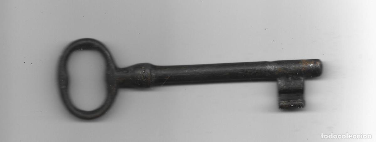 Antig&uuml;edades: ANTIGUA LLAVE DE FORJA - Foto 2