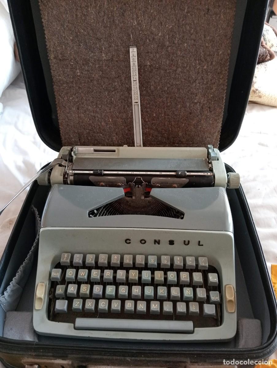 Antig&uuml;edades: M&aacute;quina de escribir Consul - Foto 4