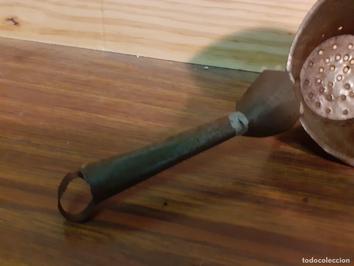 Antig&uuml;edades: Colador antiguo de boticario - Foto 3