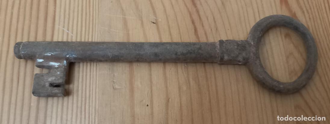 Antig&uuml;edades: LLAVE ANTIGUA DE FORJA, 13,5 CM - Foto 1