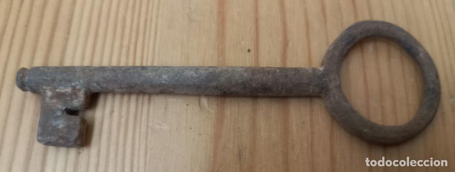 Antig&uuml;edades: LLAVE ANTIGUA DE FORJA, 9,5 CM - Foto 1