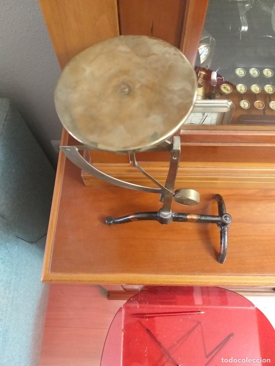 Antig&uuml;edades: antiguo pesacartas DEP - Foto 4