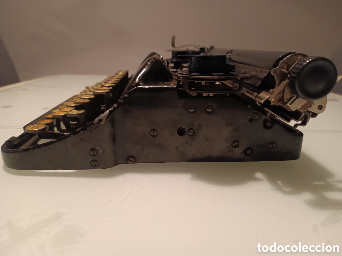 Antig&uuml;edades: Maquina de escribir portable - Foto 3