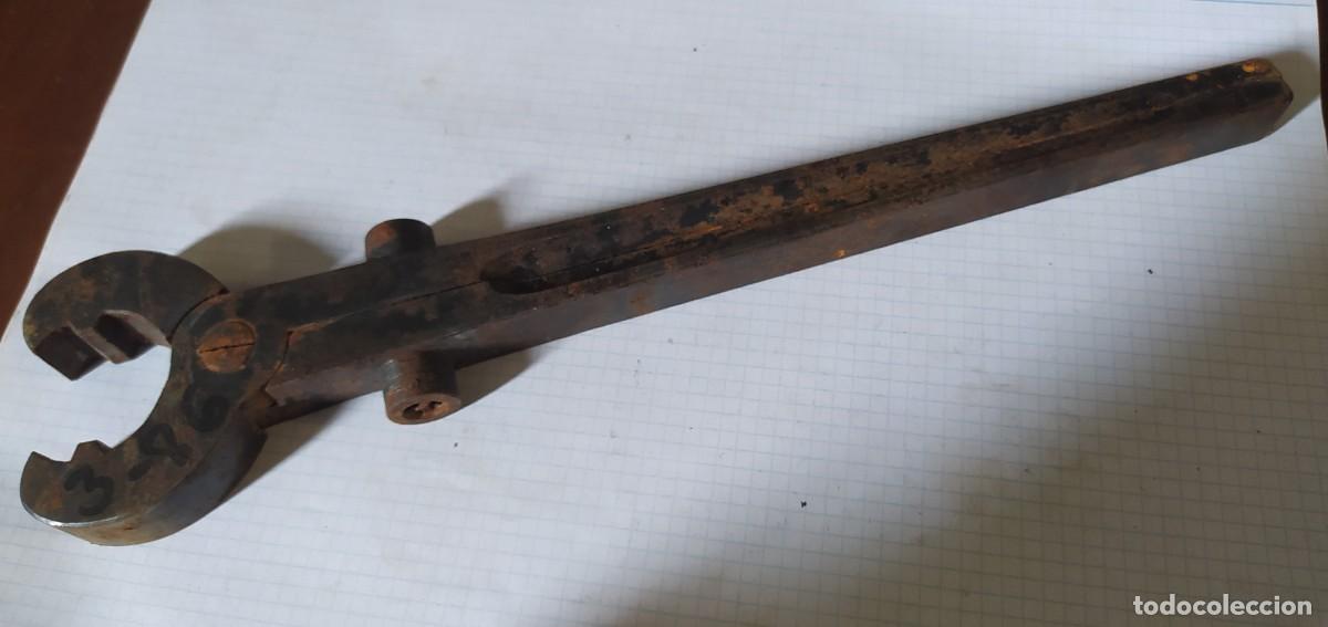Antig&uuml;edades: Herramienta llave militar. - Foto 1