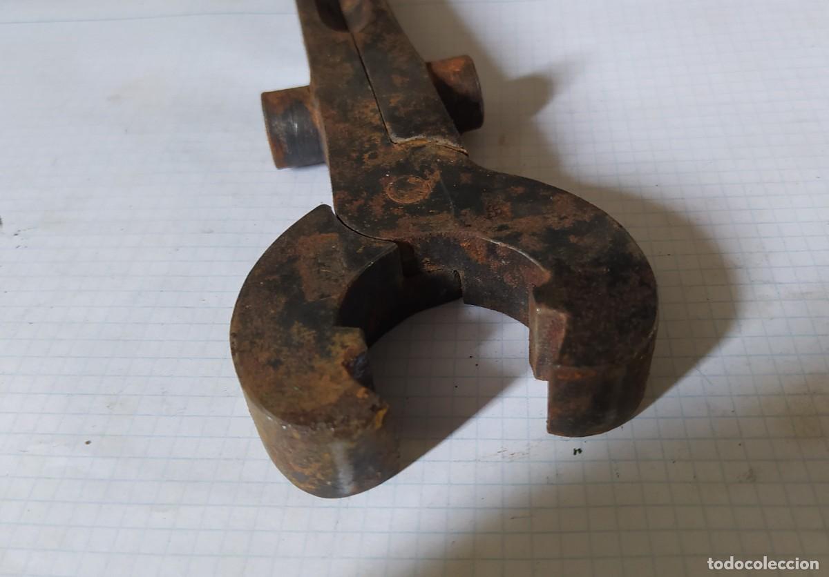 Antig&uuml;edades: Herramienta llave militar. - Foto 3