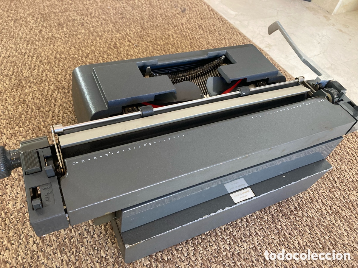 Antig&uuml;edades: M&aacute;quina Olivetti l&iacute;nea 98 - Foto 4