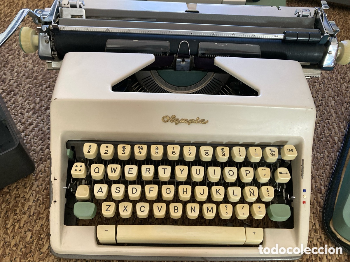 Antig&uuml;edades: M&aacute;quina de escribir Olympia - Foto 1