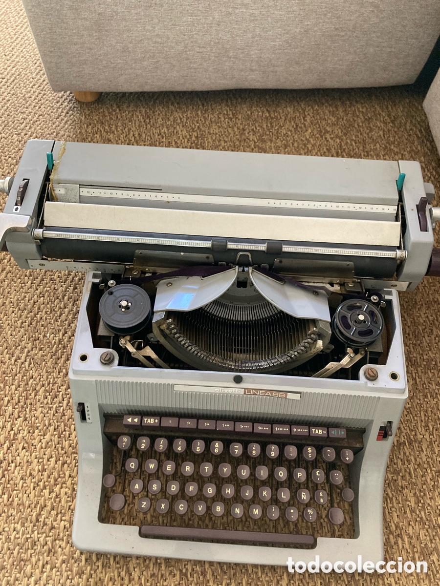 Antig&uuml;edades: M&aacute;quina Olivetti l&iacute;nea 88 - Foto 1