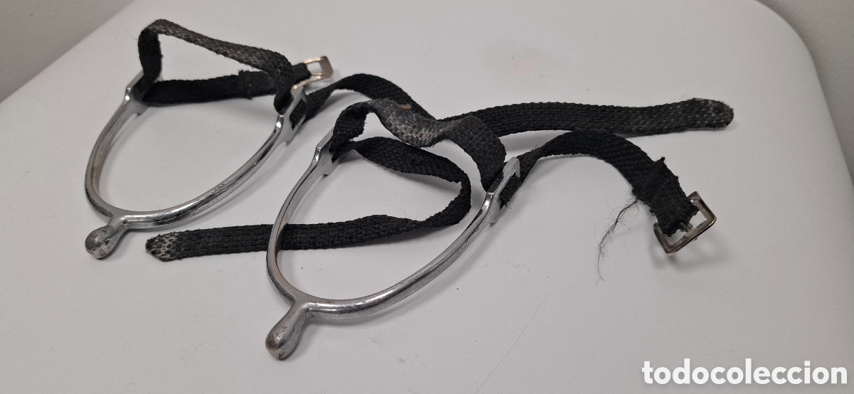 Antig&uuml;edades: Espuelas con correas. - Foto 1