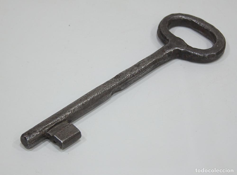 Antig&uuml;edades: ANTIGUA LLAVE DE PUERTA. SIGLO XIX. - Foto 2