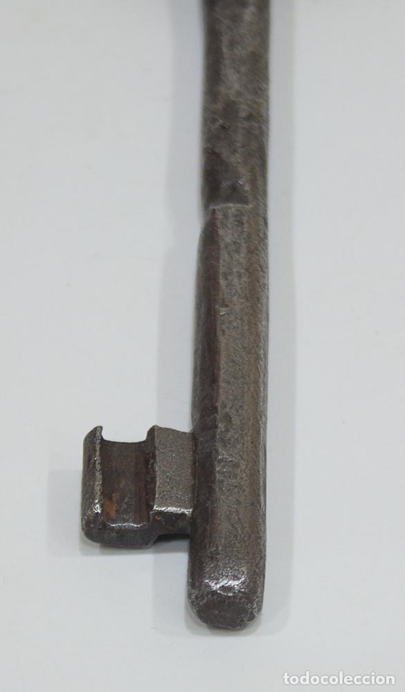 Antig&uuml;edades: ANTIGUA LLAVE DE PUERTA. SIGLO XIX. - Foto 3