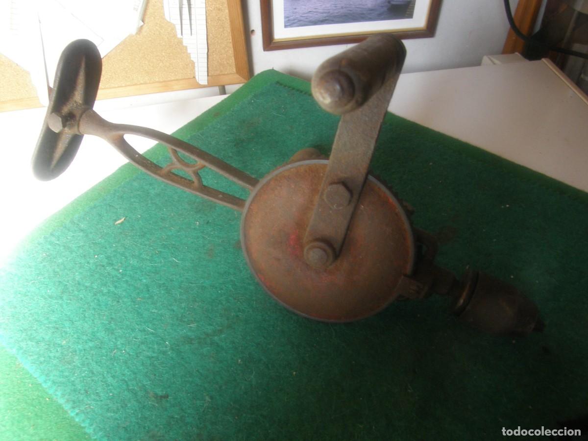Antig&uuml;edades: Taladro dos engranajes - Foto 2