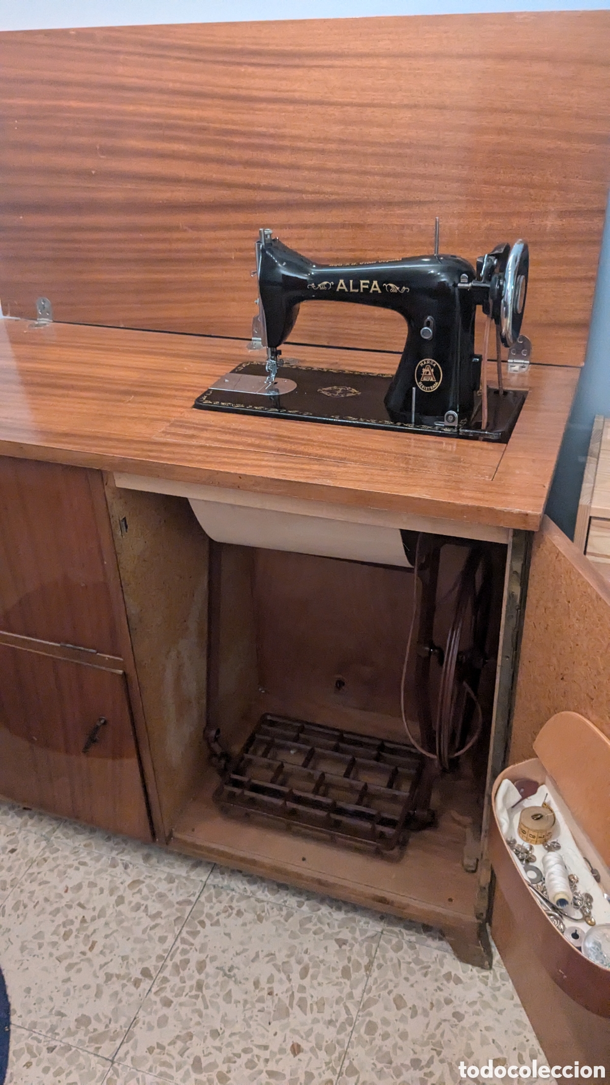 Antig&uuml;edades: Maquina de coser Alfa - Foto 5