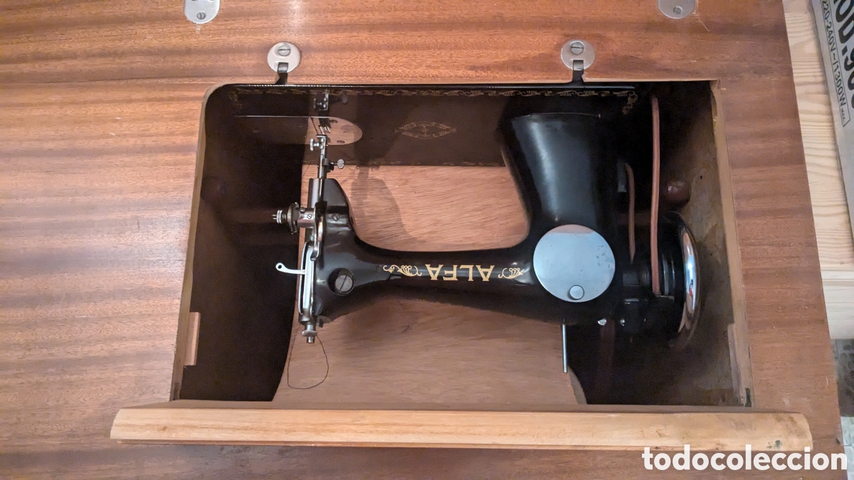 Antig&uuml;edades: Maquina de coser Alfa - Foto 7