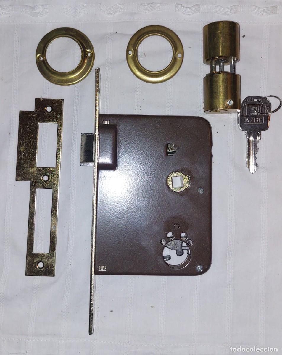 Antig&uuml;edades: Cerradura AZBE.50/90 - Foto 1