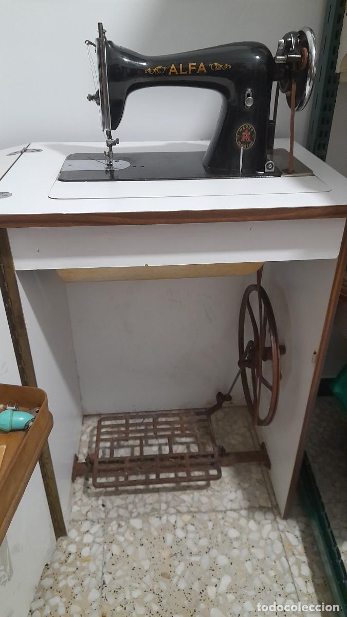 Antig&uuml;edades: Mueble con m&aacute;quina de coser ALFA EIBAR ESPA&Ntilde;A - Foto 5