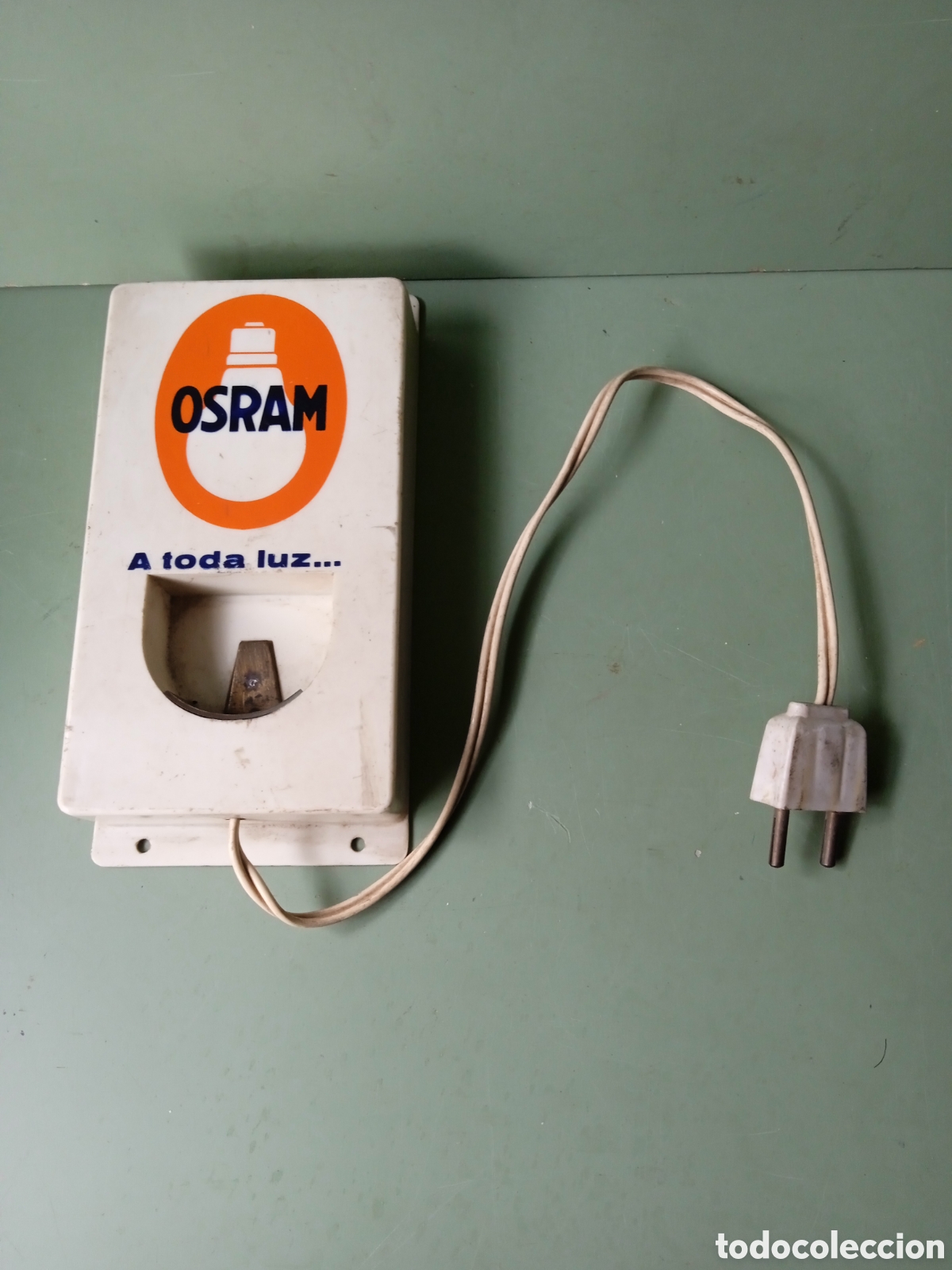 Antig&uuml;edades: ANTIGUO COMPRABADOR DE BOMBILLAS - OSRAM - DE PARED - Foto 1