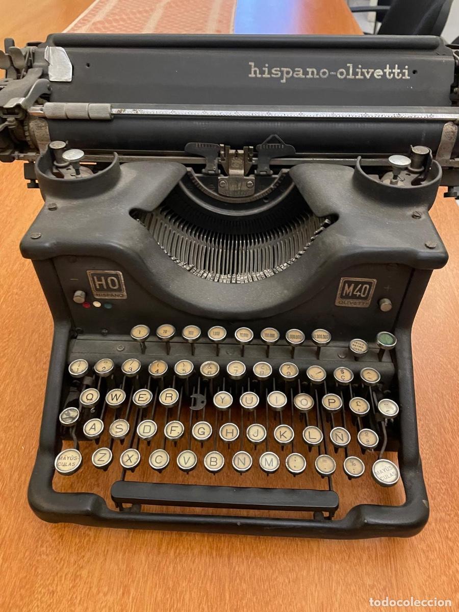 Antig&uuml;edades: Maquina de escribir Hispano Olivetti M40 - Foto 1