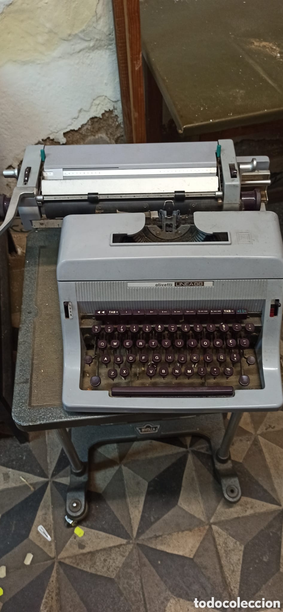 Antig&uuml;edades: Maquina de escribir Olivetti - Foto 1
