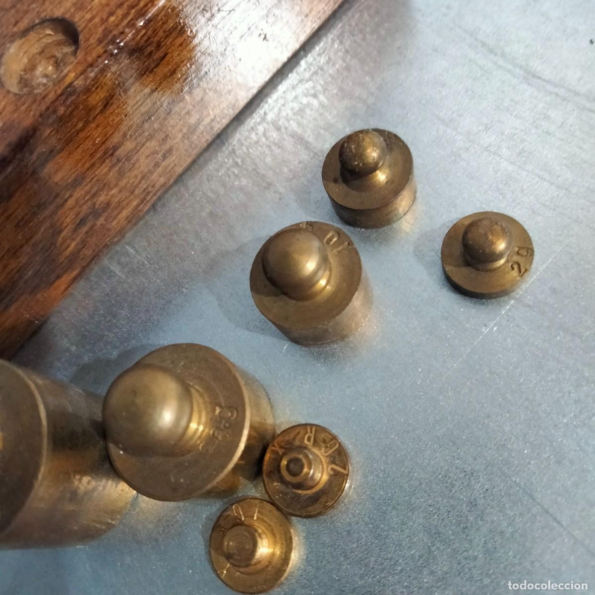 Antig&uuml;edades: Ref n&ordm;9 Caja con 7 pesas en bronce - Foto 7