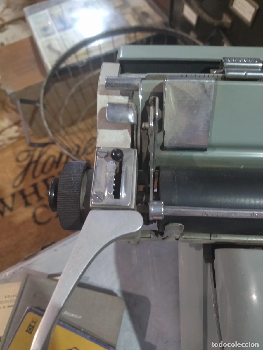Antig&uuml;edades: M&aacute;quina de escribir lexic&oacute;n 80 Hispano Olivetti - Foto 6