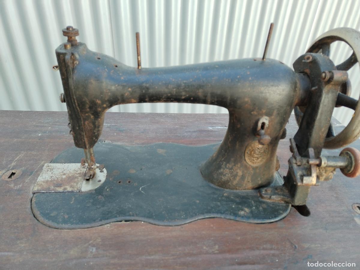 Antig&uuml;edades: antigua maquina de coser singer - Foto 6
