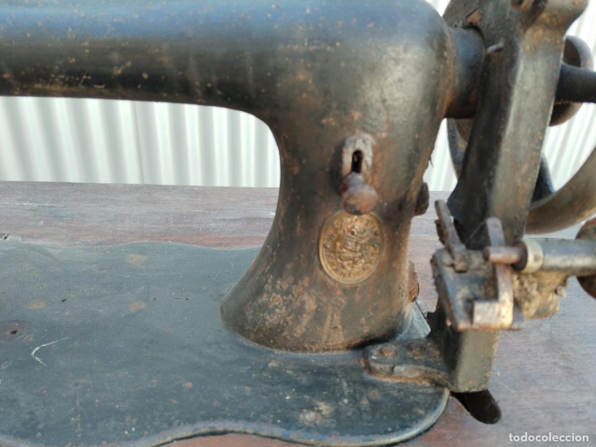 Antig&uuml;edades: antigua maquina de coser singer - Foto 8