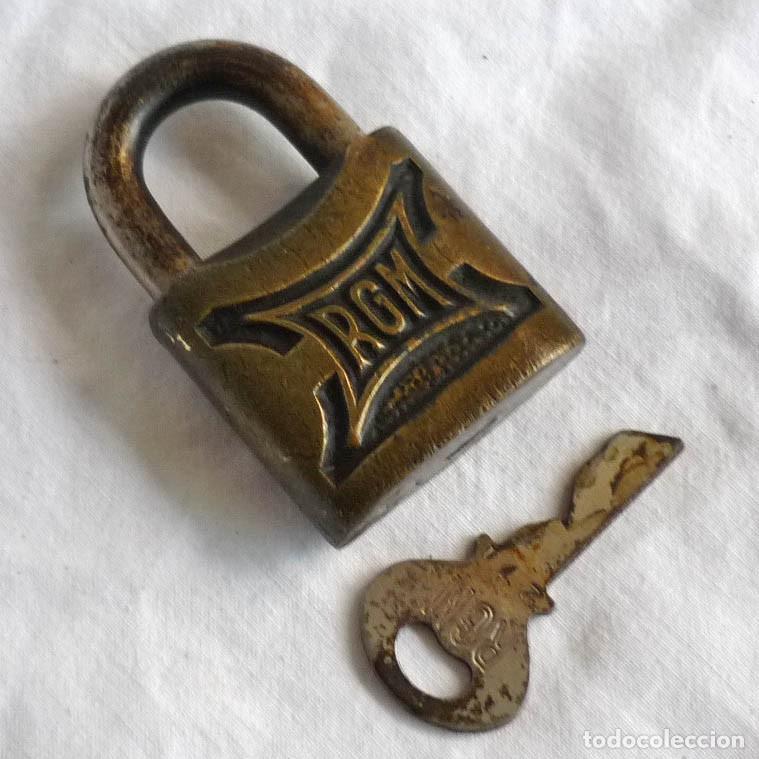 Antig&uuml;edades: Antiguo candado espa&ntilde;ol RGM - Foto 1