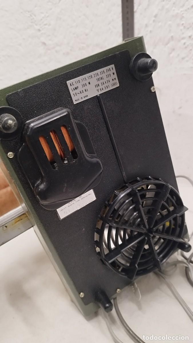 Antig&uuml;edades: Antiguo proyector de diapositivas,marca auto cabina. - Foto 6