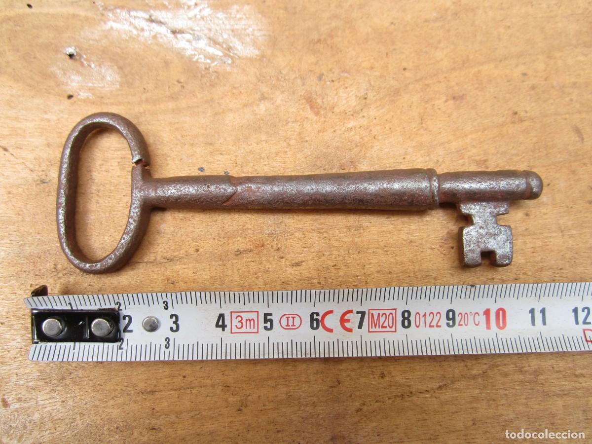 Antig&uuml;edades: Llave antigua de hierro, 11.2 cm. - Foto 5