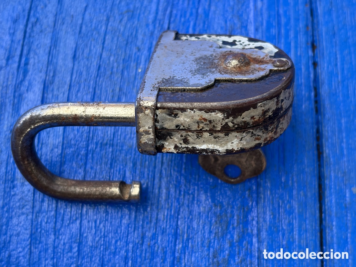 Antig&uuml;edades: ANTIGUO CANDADO CON LLAVE - Foto 2