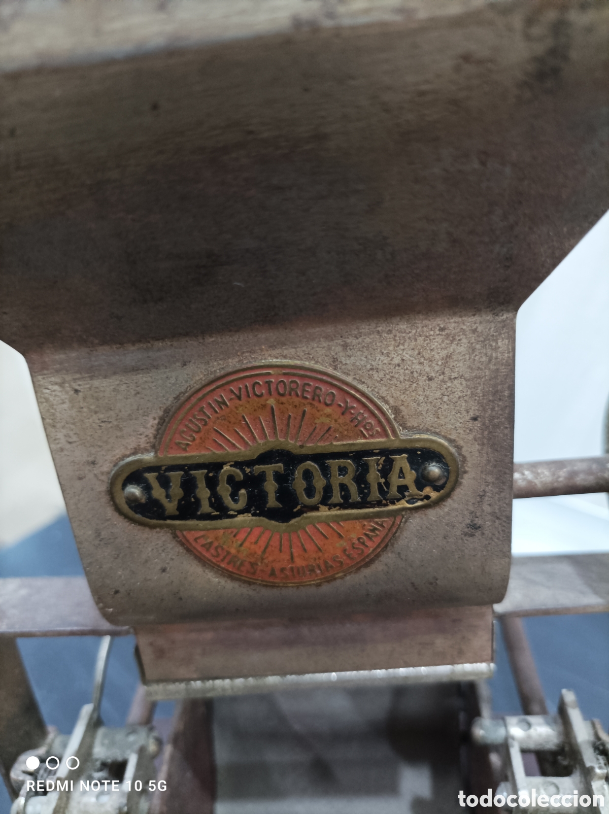 Antig&uuml;edades: Maquina de tabaco marca Victoria - Foto 3