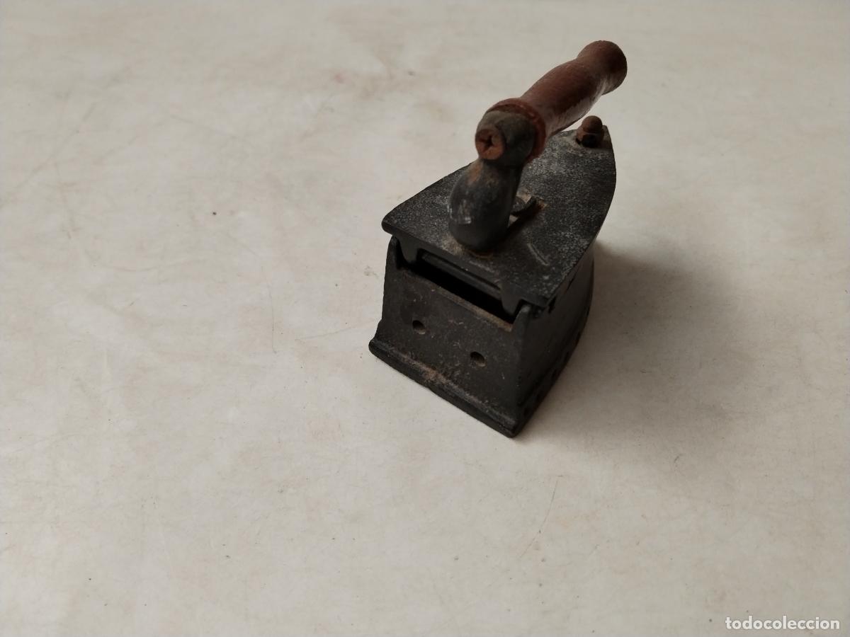 Antig&uuml;edades: plancha miniatura de hierro - Foto 2