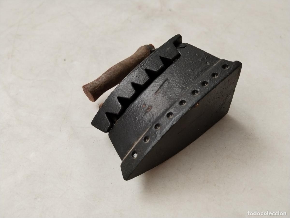 Antig&uuml;edades: plancha miniatura de hierro - Foto 4