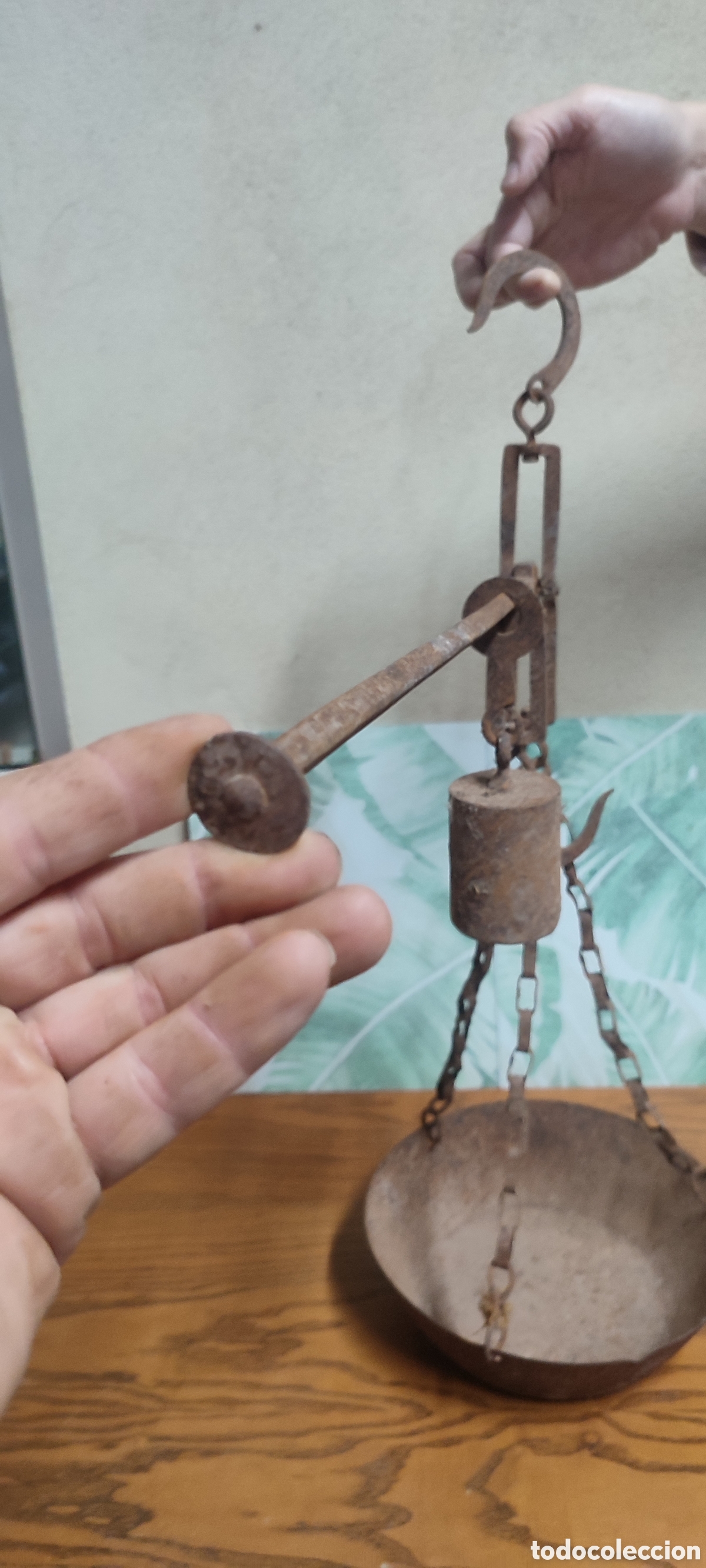 Antig&uuml;edades: Antigua romana balanza con plato. - Foto 7