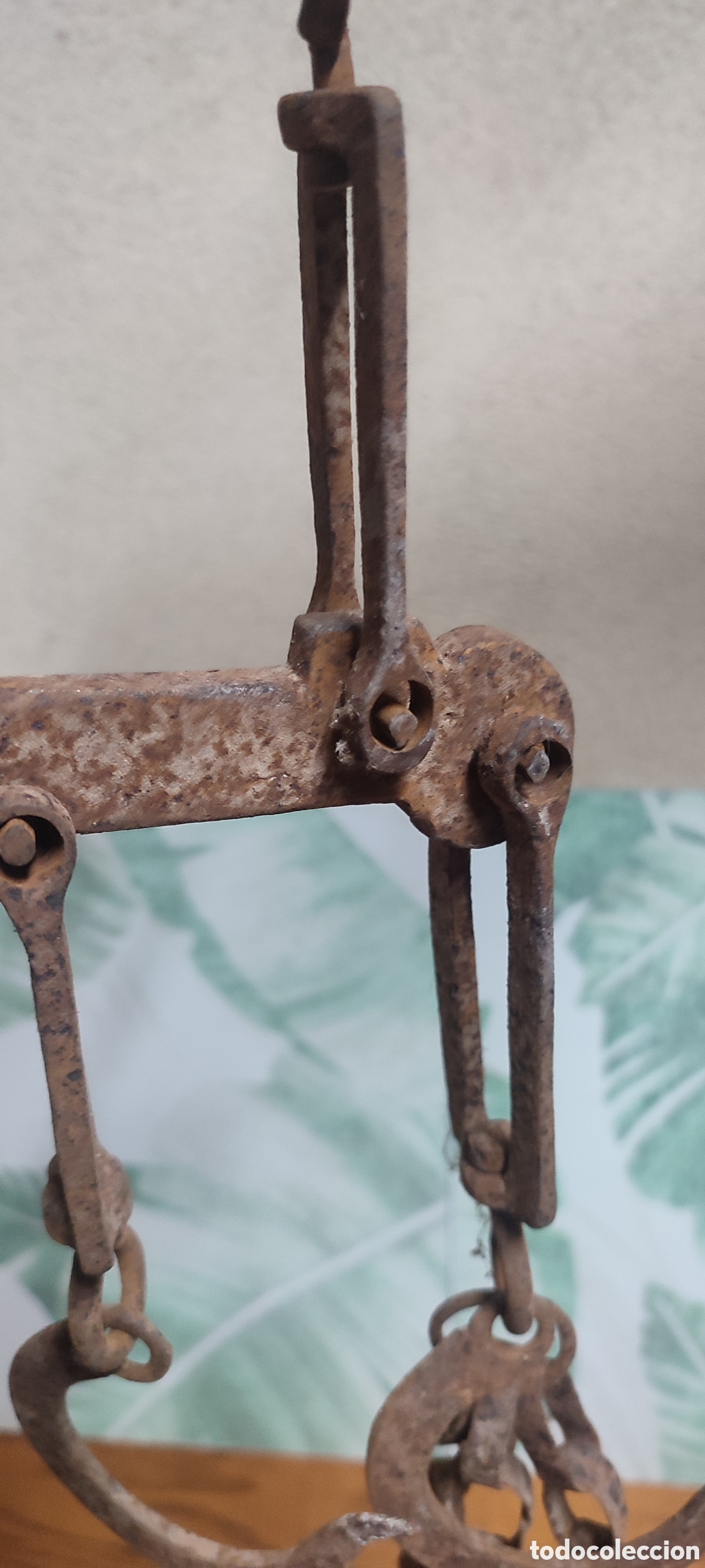 Antig&uuml;edades: Antigua romana balanza con plato. - Foto 9