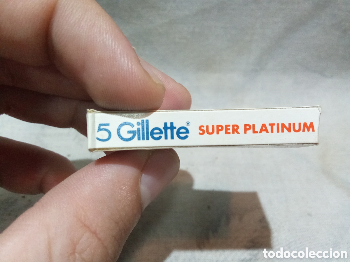 Antig&uuml;edades: CAJETILLA DE 5 CUCHILLAS GILLETTE SIN USAR - Foto 2