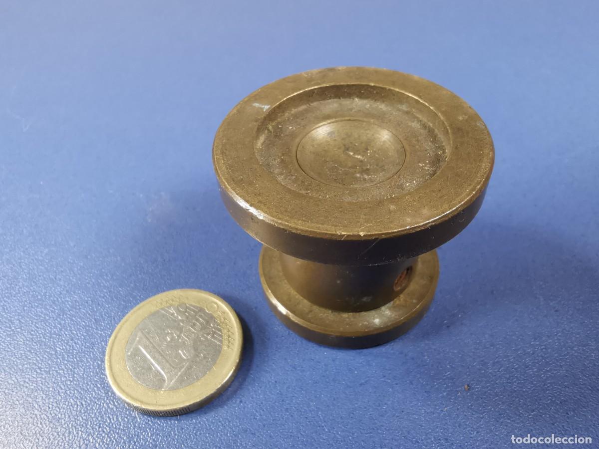 Antig&uuml;edades: TROQUEL BRONCE FORRAR BOTONES - Foto 3