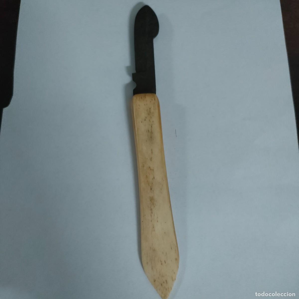 Antig&uuml;edades: ANTIGUO BISTURI CON MANGO DE HUESO 15CM. - Foto 1